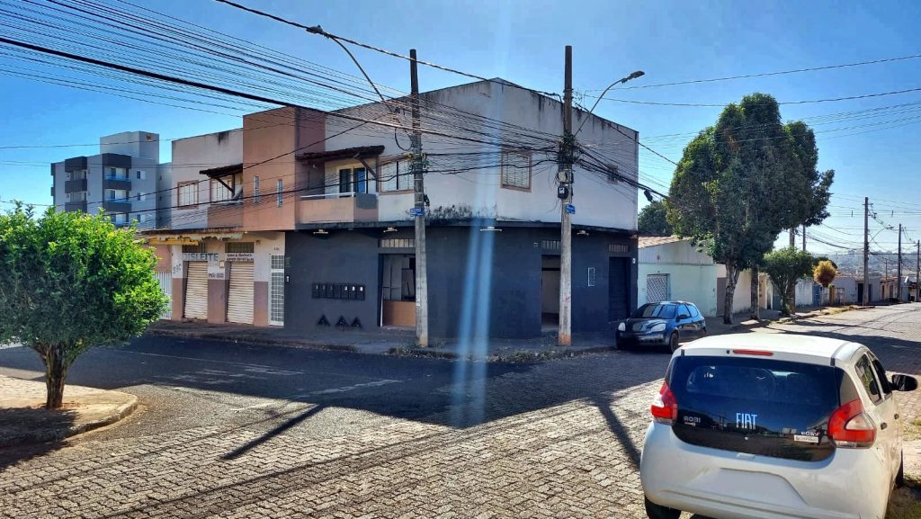 IMÓVEL COMERCIAL no bairro Tubalina a venda em Uberlândia